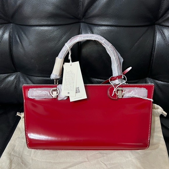 Tory Burch Brand New
Lee Radziwill Cat Eye bag - Picture 2 of 15